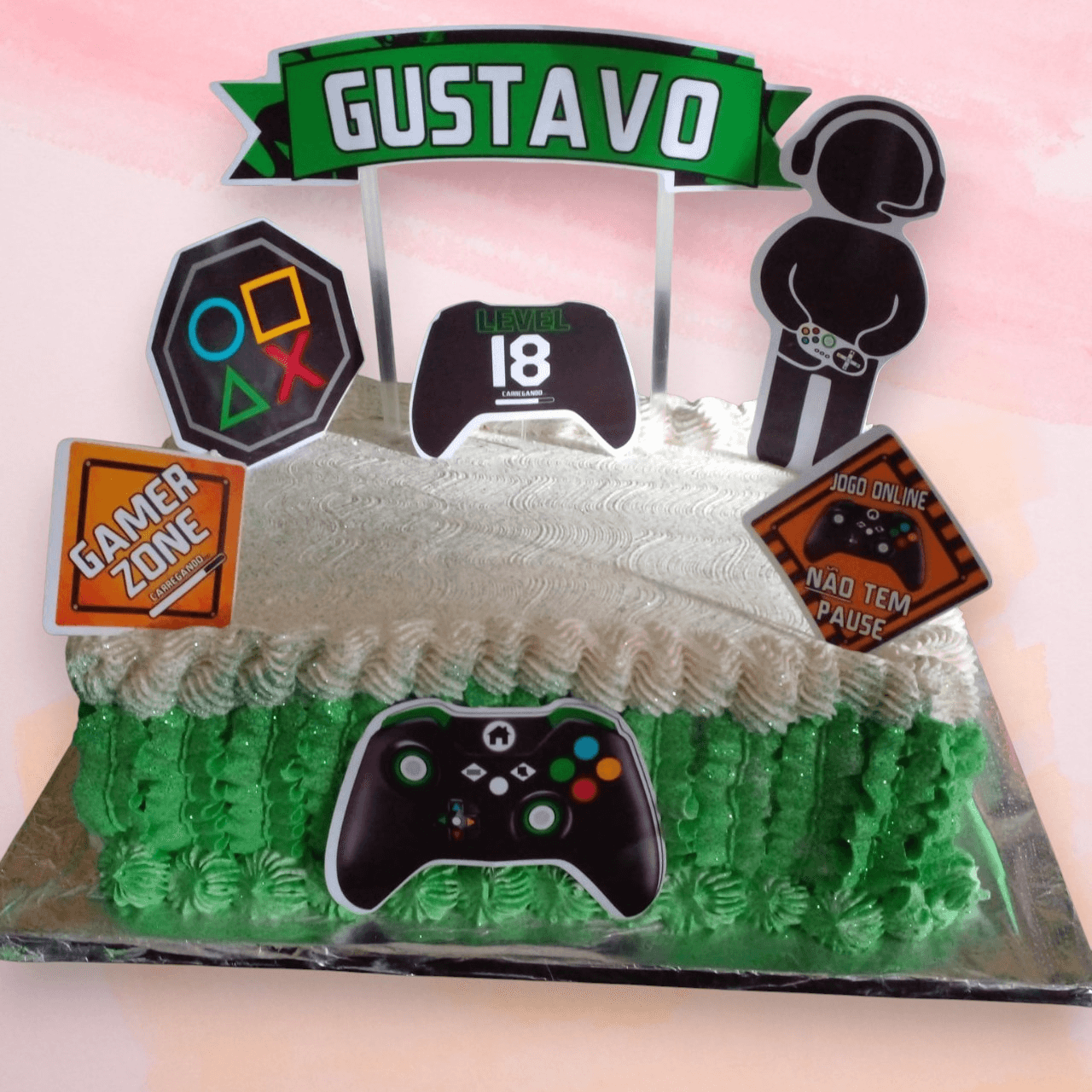 Kit Festa: Bolo + Marmitinhas e Brigadeiros